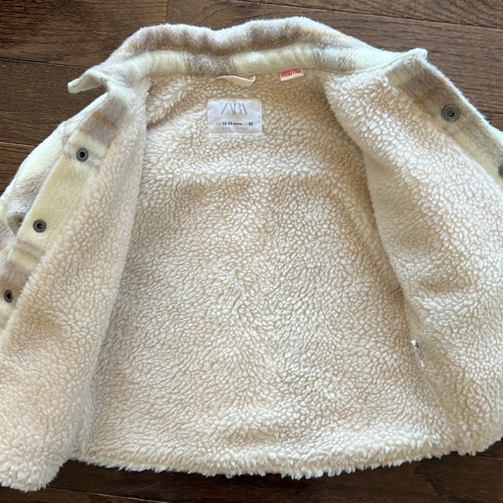 Zara coat - Picture 3 of 3